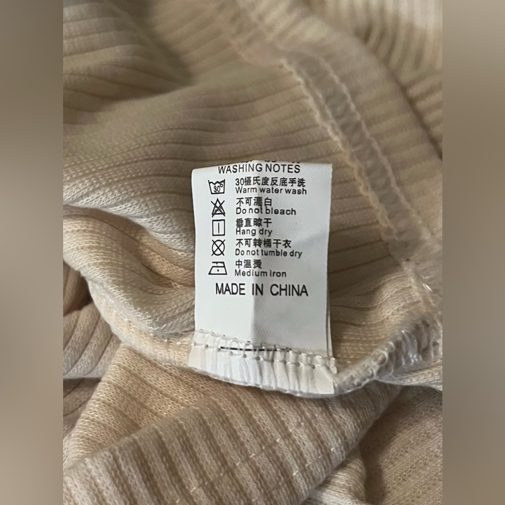 NWOT Ribbed Cream Top - S - Picture 11 of 14